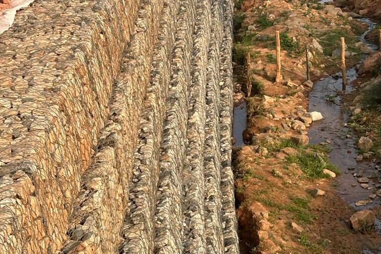 Soil-re-forced-wall-2-768x512